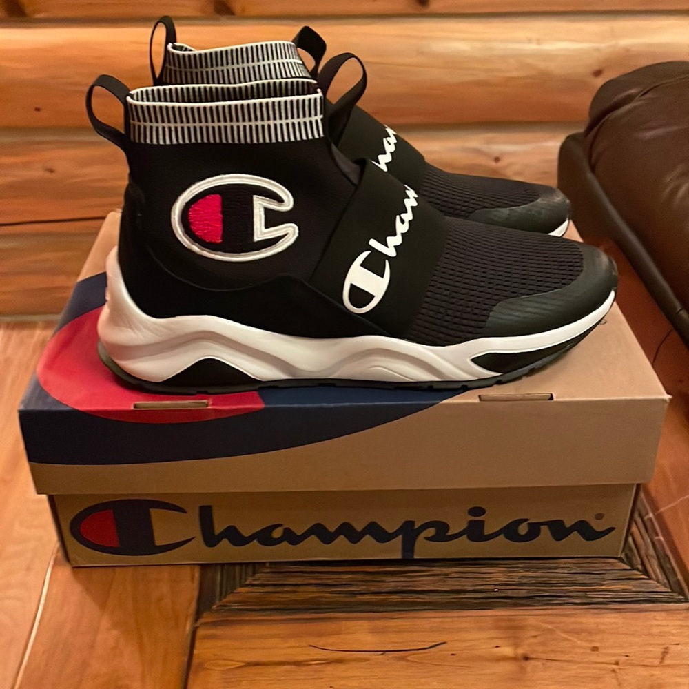 Boys/men’s Champion tennis shoes
